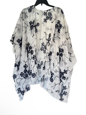 Sonoma Blue White Detailed Floral Poncho Shrug - One Size